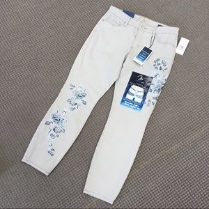 Women's Light Gray Floral Jeans